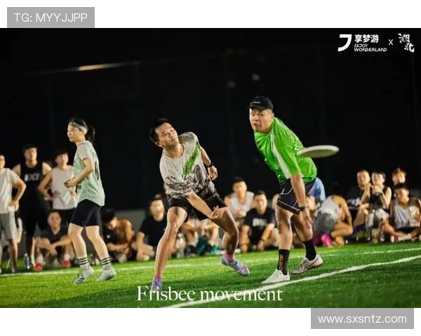 重庆飞盘队在世界街舞大赛中的灵活性表现引发热议与赞赏