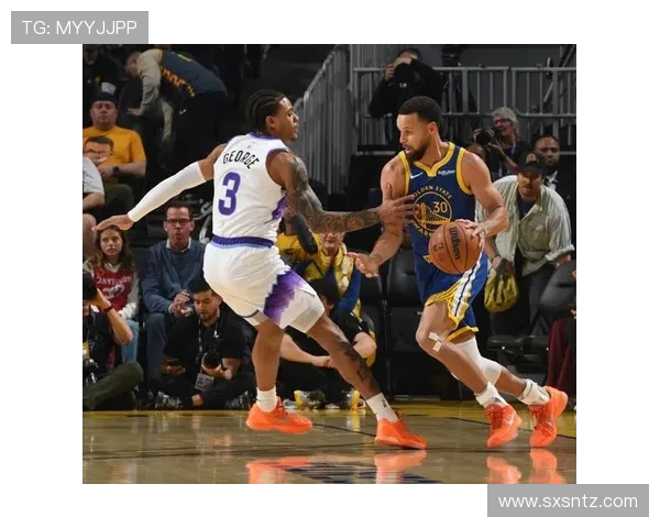 回顾2015年雷霆与勇士精彩对决全场录像分析与精彩瞬间回放